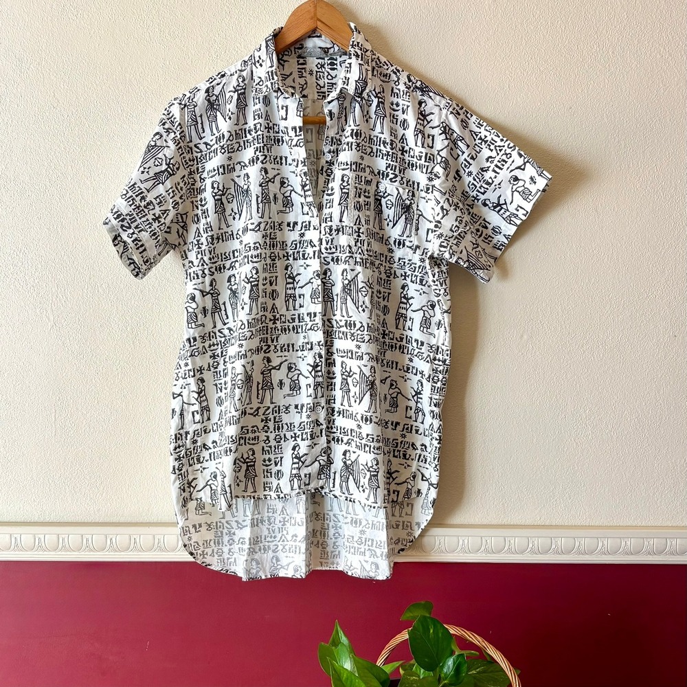 Vintage In-Transit Cotton Egyptian Hieroglyphic Print Shirt White Black L Grunge